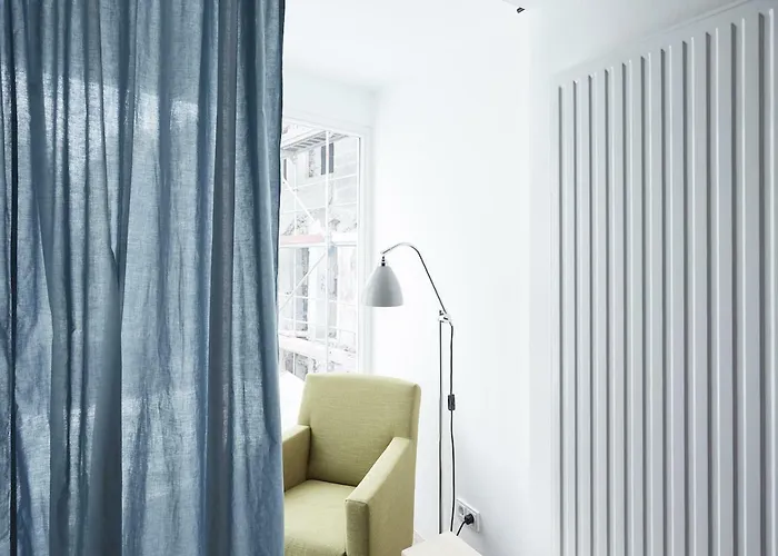 Faktorei מלון 2*